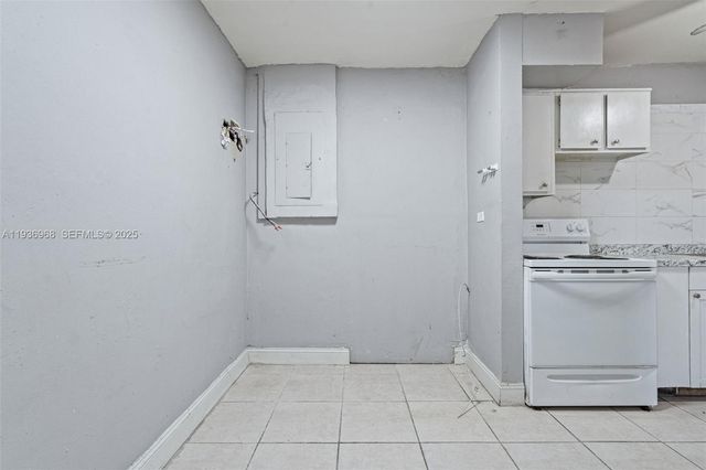 20520 NW 21st Ave, Miami Gardens, FL 33056