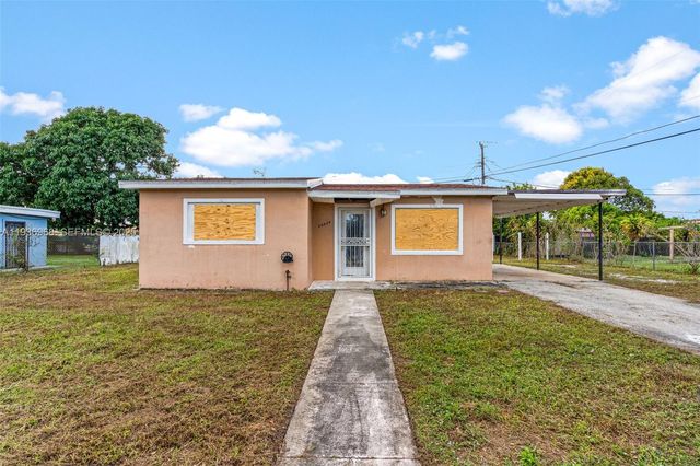 20520 NW 21st Ave, Miami Gardens, FL 33056