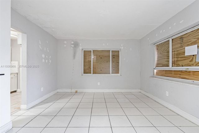 20520 NW 21st Ave, Miami Gardens, FL 33056