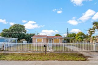 20520 NW 21st Ave, Miami Gardens, FL 33056