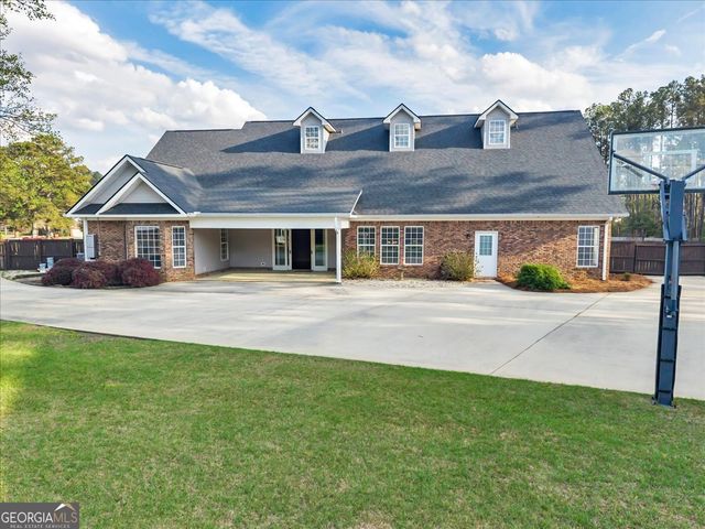 32 Willow Lake Drive, Warner Robins, GA 31093