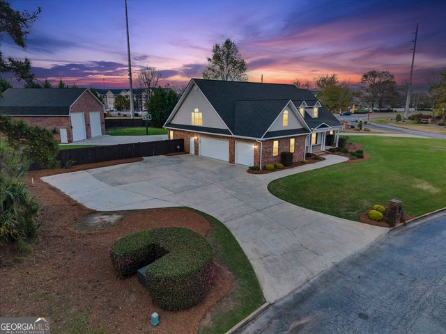 32 Willow Lake Drive, Warner Robins, GA 31093
