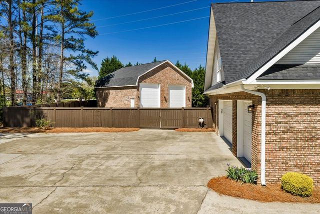 32 Willow Lake Drive, Warner Robins, GA 31093