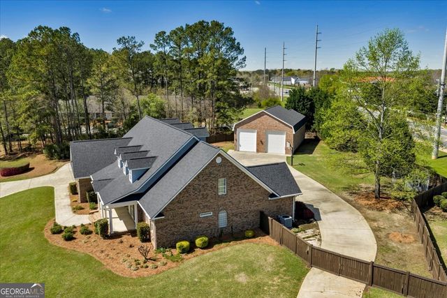 32 Willow Lake Drive, Warner Robins, GA 31093