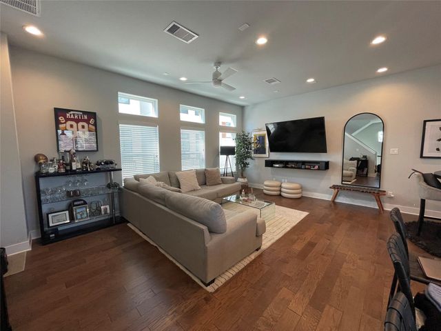 902 Martin Street A, Houston, TX 77018