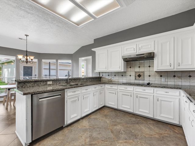 1523 Plantation Drive, Richmond, TX 77406
