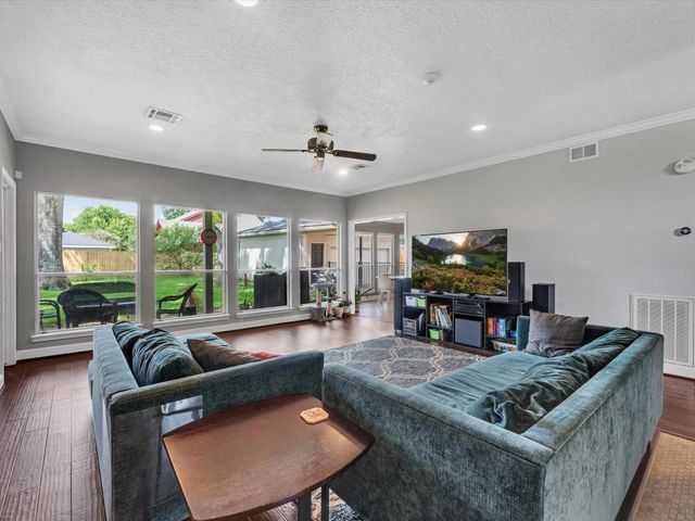 1523 Plantation Drive, Richmond, TX 77406