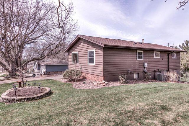 2916 Trinity Street, Eau Claire, WI 54703