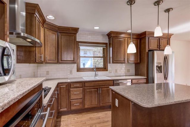 2916 Trinity Street, Eau Claire, WI 54703