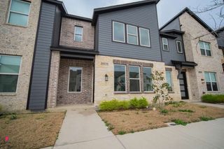 8905 Lowell Street, Rowlett, TX 75089