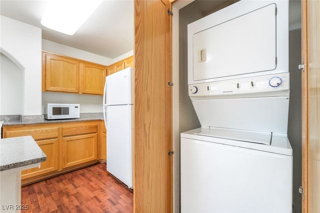 7275 Phlox Road, Las Vegas, NV 89113