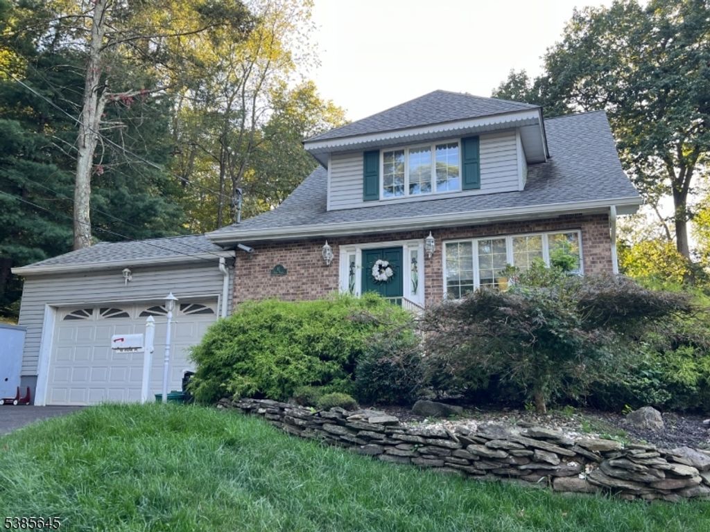 10 Park Place, North Caldwell Boro, NJ 07006