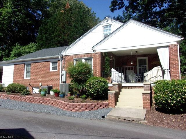 1247 Sunset Drive, Asheboro, NC 27205