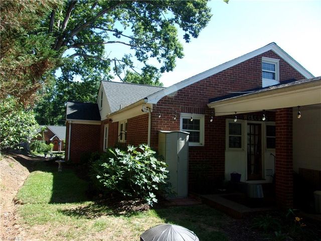 1247 Sunset Drive, Asheboro, NC 27205