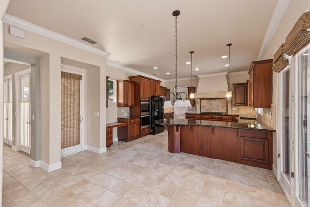 2121 Ladera Dr, Lincoln, CA 95648
