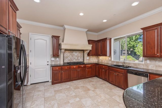 2121 Ladera Dr, Lincoln, CA 95648