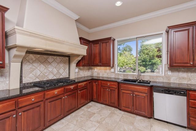 2121 Ladera Dr, Lincoln, CA 95648