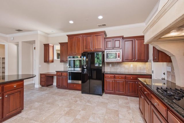 2121 Ladera Dr, Lincoln, CA 95648