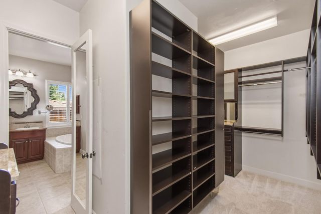 2121 Ladera Dr, Lincoln, CA 95648