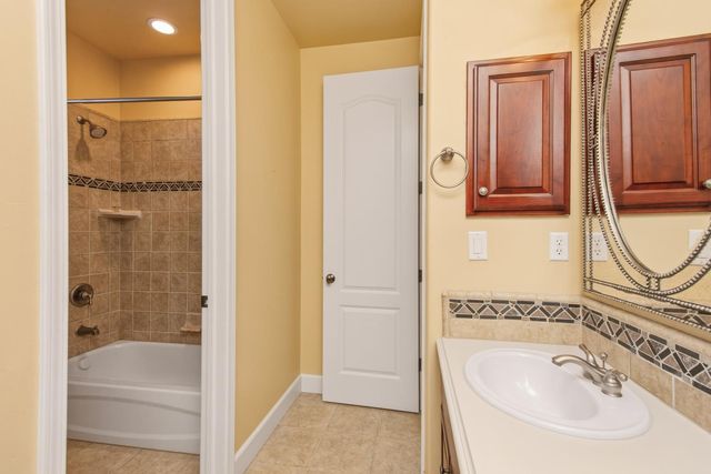 2121 Ladera Dr, Lincoln, CA 95648