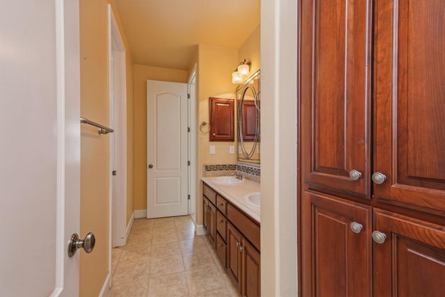 2121 Ladera Dr, Lincoln, CA 95648