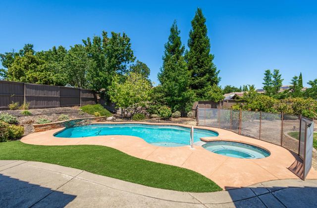2121 Ladera Dr, Lincoln, CA 95648