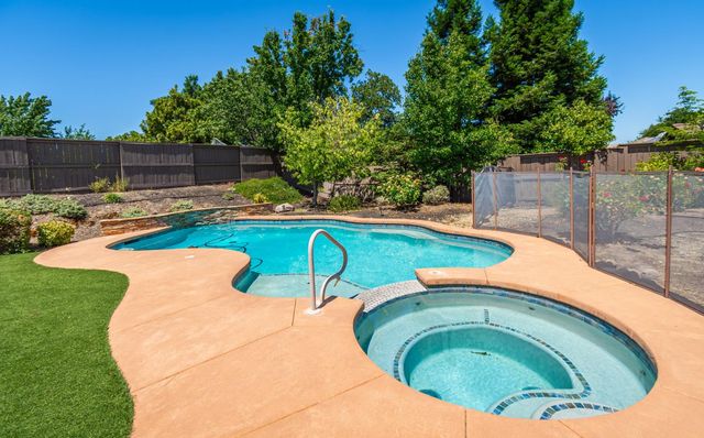 2121 Ladera Dr, Lincoln, CA 95648