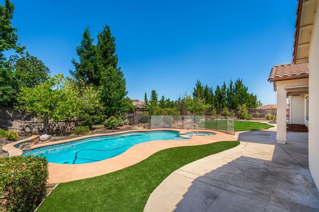 2121 Ladera Dr, Lincoln, CA 95648