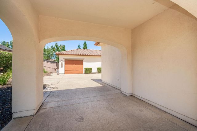 2121 Ladera Dr, Lincoln, CA 95648