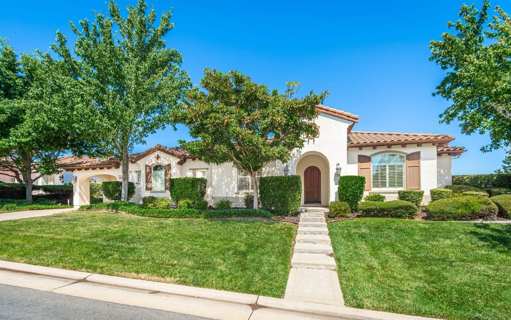 2121 Ladera Dr, Lincoln, CA 95648