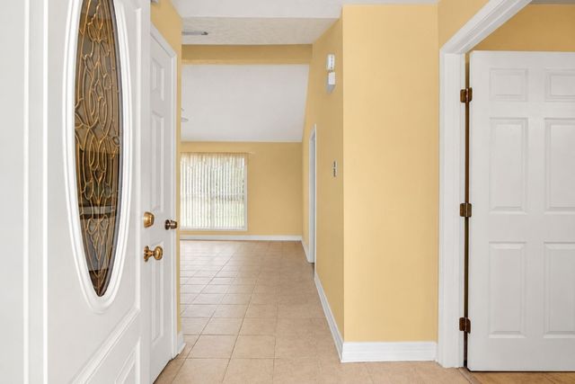 223 E Forest Avenue, Shoreacres, TX 77571