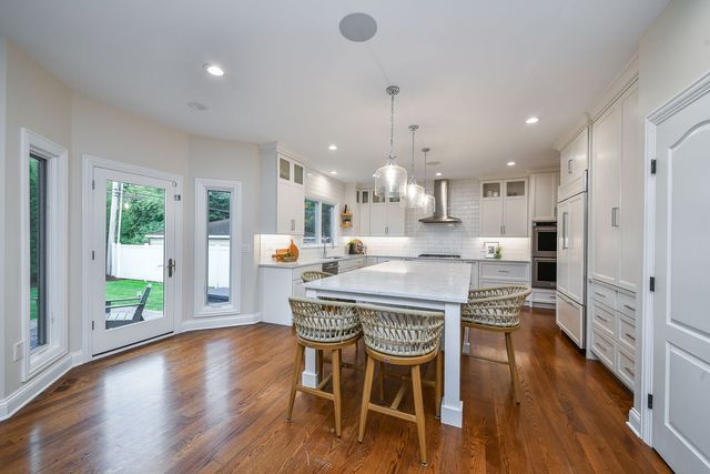 830 N Sleight Street, Naperville, IL 60563