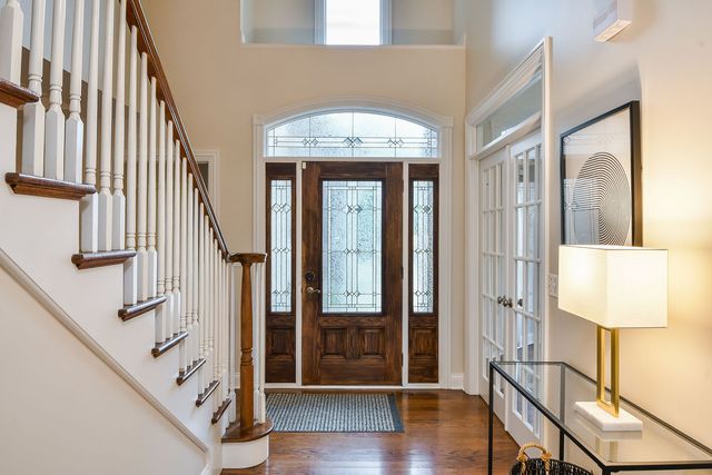 830 N Sleight Street, Naperville, IL 60563