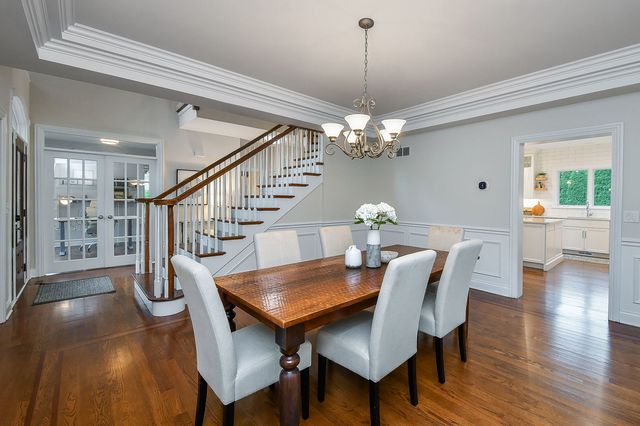 830 N Sleight Street, Naperville, IL 60563