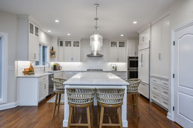 830 N Sleight Street, Naperville, IL 60563
