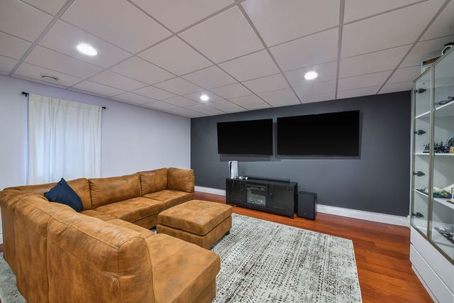 830 N Sleight Street, Naperville, IL 60563