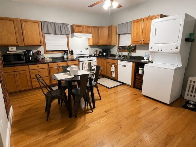 3 Sexton Court 1, Boston, MA 02125