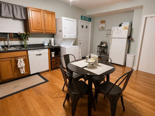 3 Sexton Court 1, Boston, MA 02125