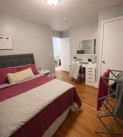 3 Sexton Court 1, Boston, MA 02125