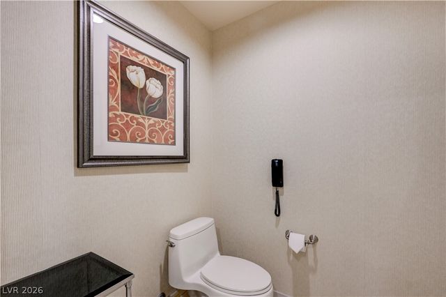 135 HARMON Avenue 702, Las Vegas, NV 89109