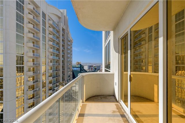 135 HARMON Avenue 702, Las Vegas, NV 89109