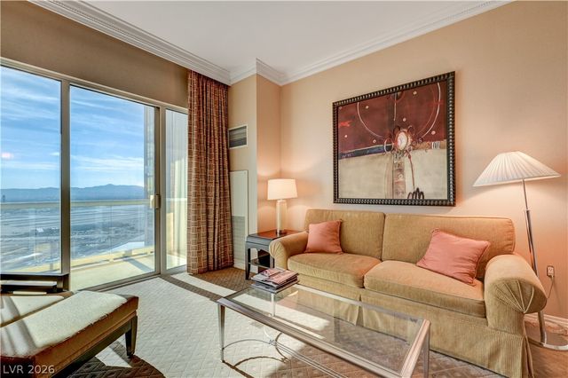 135 HARMON Avenue 702, Las Vegas, NV 89109