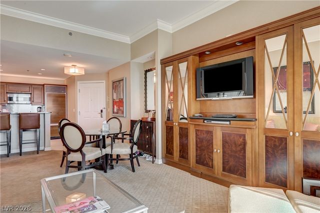 135 HARMON Avenue 702, Las Vegas, NV 89109