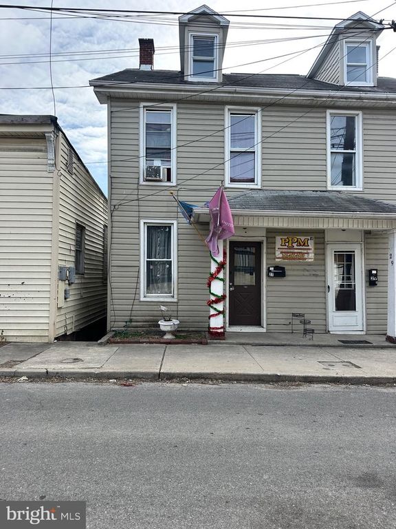 27 W FIRST ST W, Cumberland, MD 21502