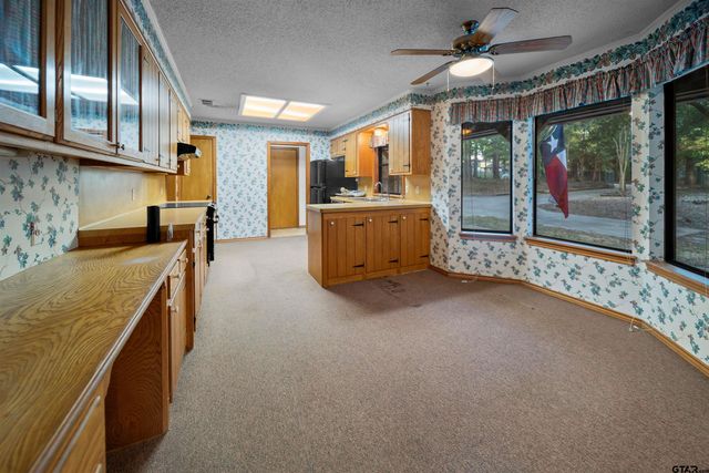 15236 Hillview Rd, Tyler, TX 75703