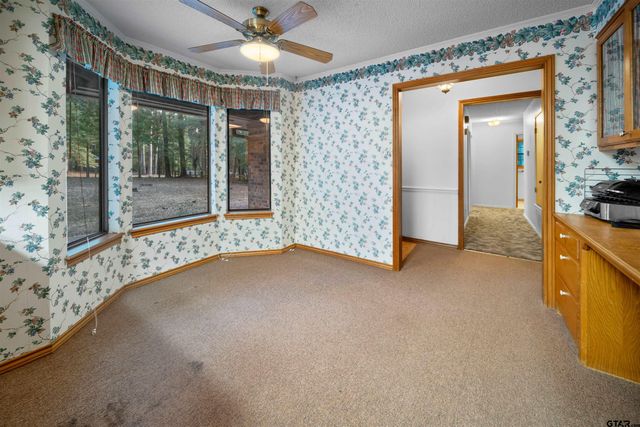 15236 Hillview Rd, Tyler, TX 75703