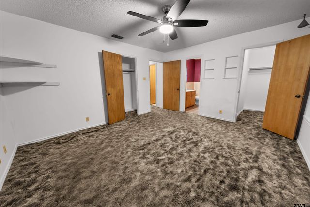 15236 Hillview Rd, Tyler, TX 75703