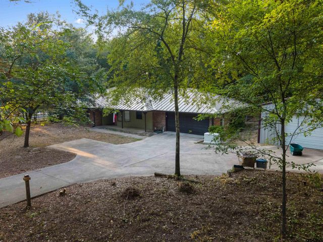 15236 Hillview Rd, Tyler, TX 75703