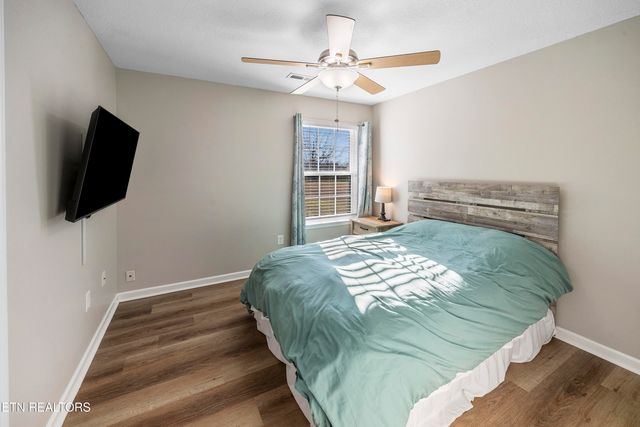 8033 Cambridge Reserve Drive, Knoxville, TN 37924