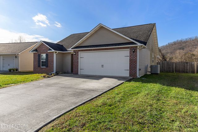 8033 Cambridge Reserve Drive, Knoxville, TN 37924